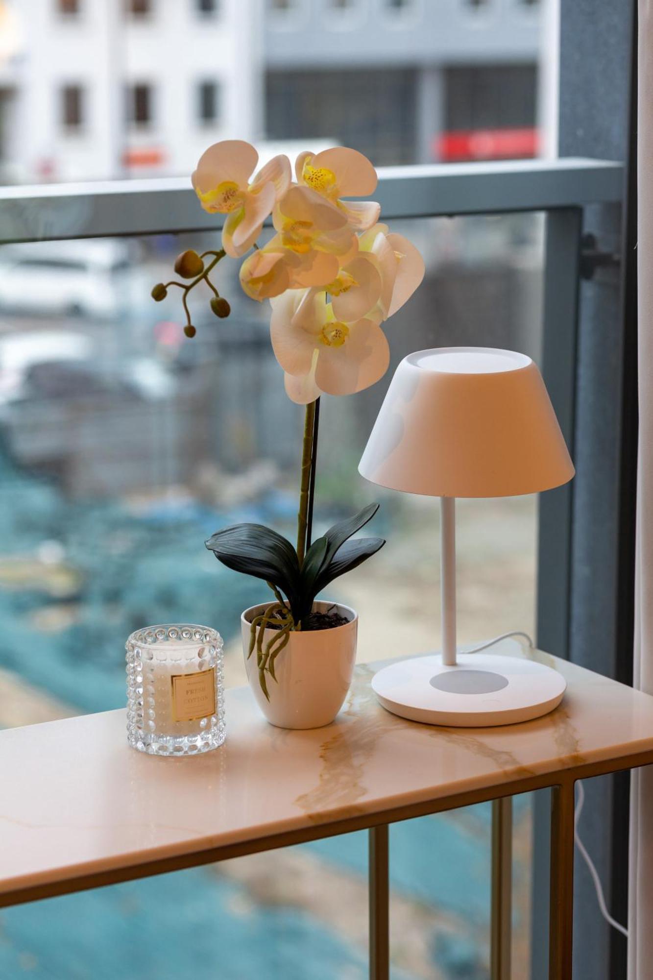 Apartament Lux Center Mennica By Renters Prestige