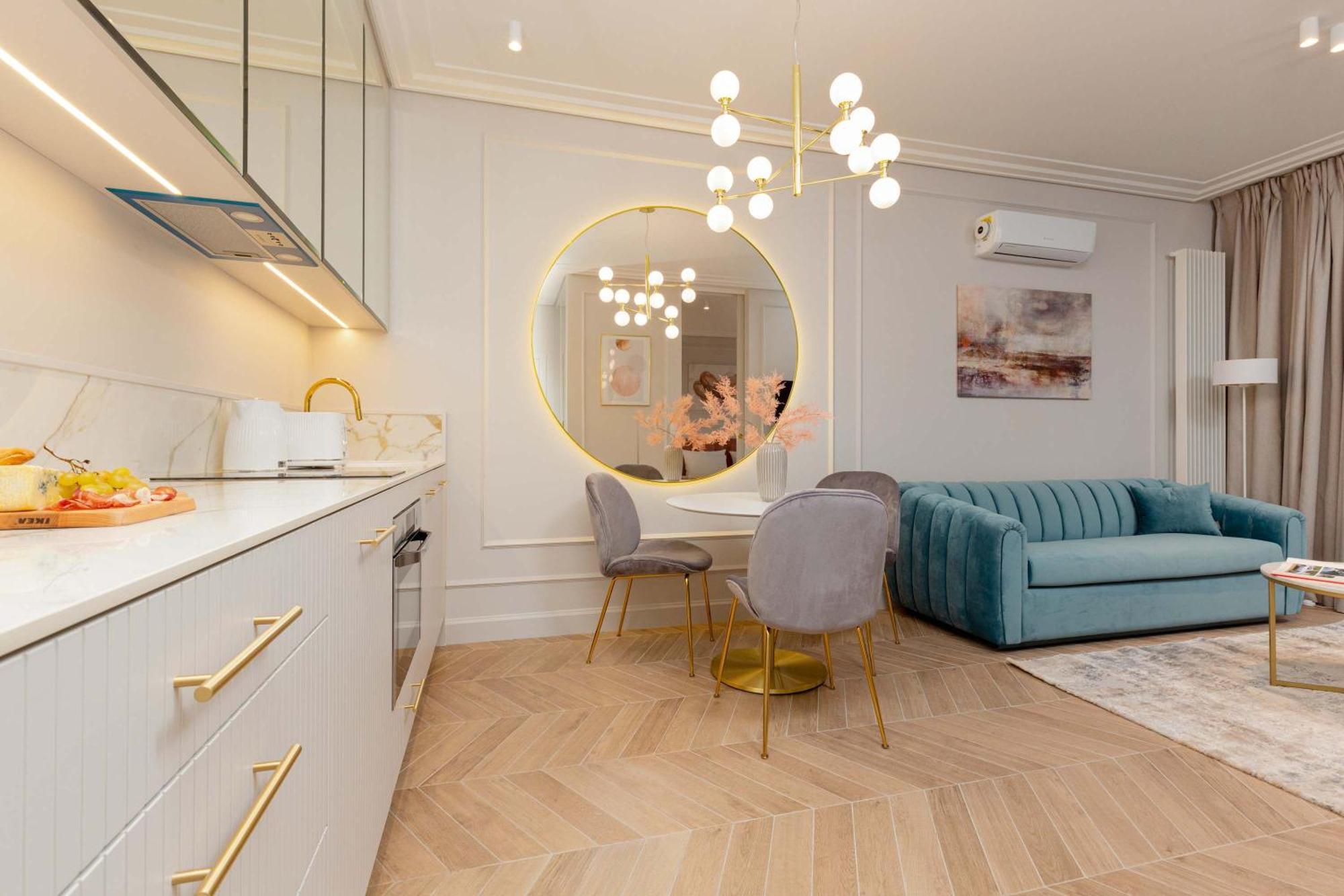 Apartament Lux Center Mennica By Renters Prestige