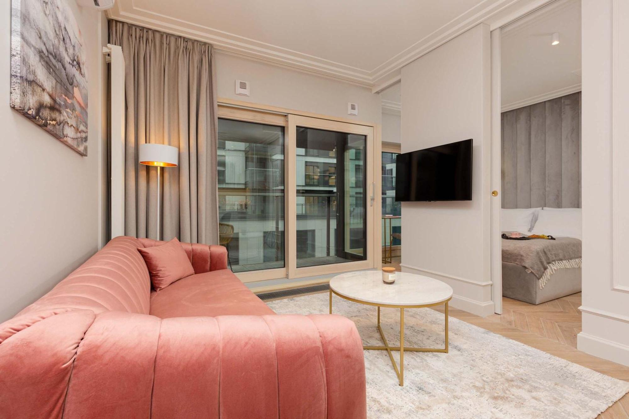 Lux Center Mennica By Renters Prestige Apartament