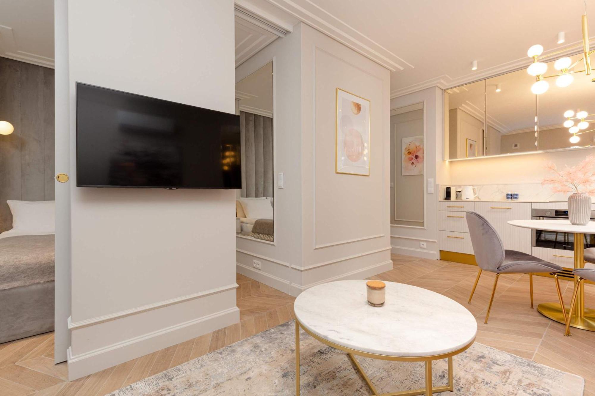 Lux Center Mennica By Renters Prestige Warszawa