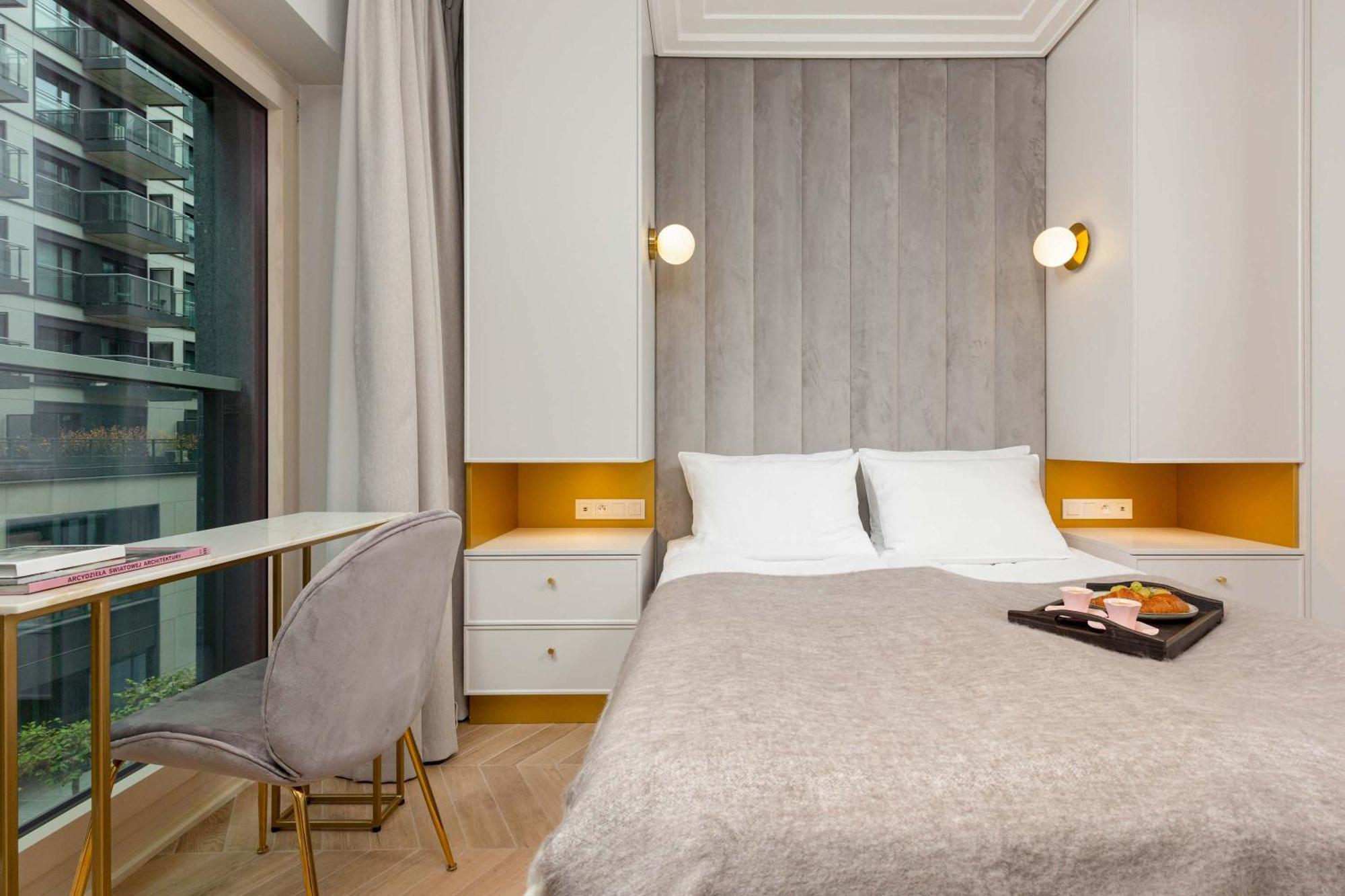 Apartament Lux Center Mennica By Renters Prestige *